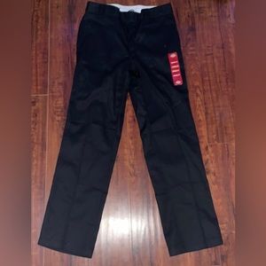 33x32 Dickies, Original fit brand new un-used. Color: Black